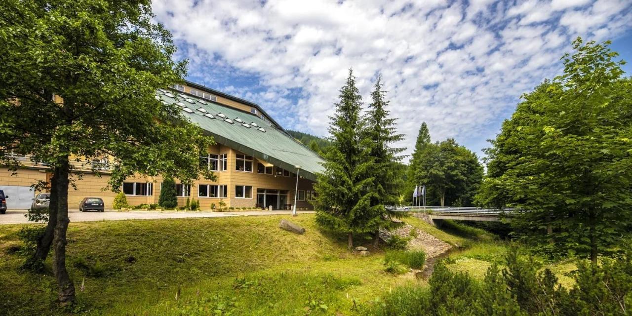 Hotel Fit Fun Harrachov Ngoại thất bức ảnh
