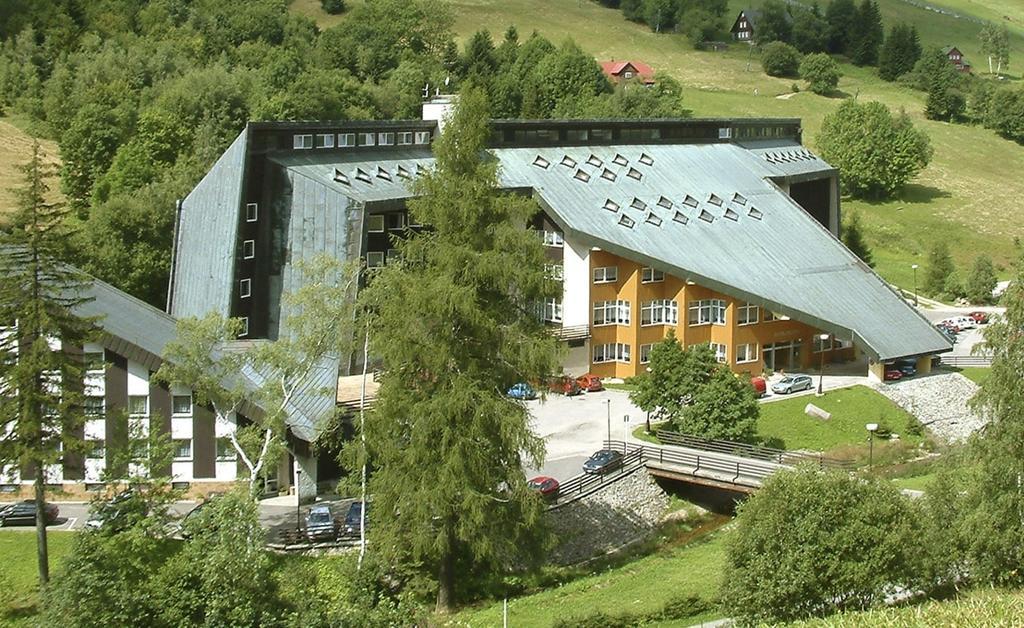 Hotel Fit Fun Harrachov Ngoại thất bức ảnh